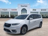 Used 2022 Chrysler Pacifica Touring-L image 2