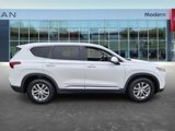 Used 2019 Hyundai Santa Fe SE image 4