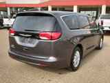 Used 2022 Chrysler Voyager LX image 4