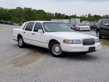 Used 1997 Lincoln Town Car Signature image 2