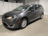 Used 2020 Chrysler Pacifica Touring-L image 3