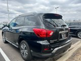 Used 2018 Nissan Pathfinder SV image 4