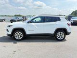 Used 2025 Jeep Compass Latitude image 6