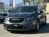 Used 2023 Chrysler Pacifica Touring-L image 5
