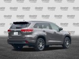 Used 2017 Toyota Highlander SE image 5