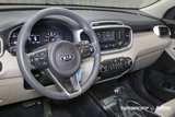Used 2017 Kia Sorento LX image 2