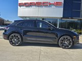 Certified 2023 Porsche Macan Turbo image 4
