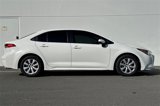 Used 2022 Toyota Corolla LE image 3