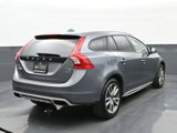 Used 2016 Volvo V60 T5 Cross Country image 3