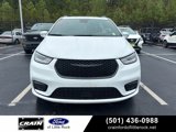 Used 2021 Chrysler Pacifica Touring w/ Uconnect Theater Family Group image 2