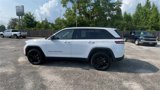 Used 2023 Jeep Grand Cherokee Altitude image 5
