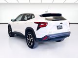 Used 2024 Chevrolet Trax RS w/ Sunroof Package image 6