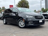 Used 2023 Chrysler Pacifica Touring-L image 2