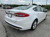 Used 2017 Ford Fusion SE w/ Fusion SE Technology Package image 3
