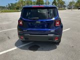 Used 2017 Jeep Renegade Latitude w/ Popular Equipment Group image 5