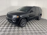 Used 2020 Jeep Grand Cherokee Laredo w/ Laredo X Package image 3