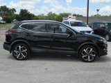 Used 2020 Nissan Rogue Sport SL image 2
