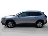 Used 2016 Jeep Cherokee Latitude image 2