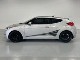 Used 2013 Hyundai Veloster w/ Style Pkg image 2