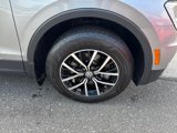 Used 2021 Volkswagen Tiguan SE w/ Panoramic Sunroof Package image 3