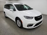 Used 2022 Chrysler Pacifica Touring-L image 3