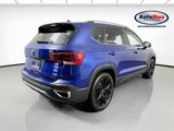 Used 2022 Volkswagen Taos SE w/ Panoramic Sunroof Package image 4