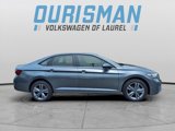 Used 2024 Volkswagen Jetta SE image 2