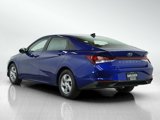 Used 2021 Hyundai Elantra SE image 3