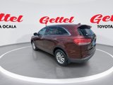 Used 2017 Kia Sorento LX w/ LX Convenience Package image 6