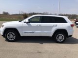 Used 2020 Jeep Grand Cherokee Laredo image 2