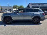 Used 2024 Volkswagen Atlas SE w/ Panoramic Sunroof Package image 5