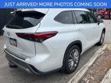 Used 2022 Toyota Highlander Platinum image 2