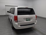 Used 2017 Dodge Grand Caravan SE image 5