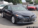 Used 2018 Toyota Camry XLE image 2