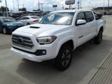 Used 2017 Toyota Tacoma TRD Sport image 3