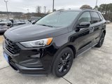 Used 2024 Ford Edge SE w/ Black Appearance Package image 3