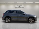 Used 2020 Audi Q5 e Premium Plus image 4