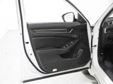 Used 2020 Honda Accord Touring image 4