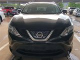Used 2018 Nissan Rogue Sport SV image 2