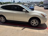 Used 2009 Nissan Rogue SL w/ Premium Pkg image 2