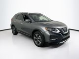 Used 2017 Nissan Rogue SL image 3