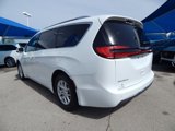Used 2021 Chrysler Pacifica Touring-L image 4