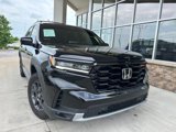 Used 2023 Honda Pilot TrailSport image 2