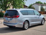 Used 2021 Chrysler Pacifica Touring-L w/ Uconnect Theater Family Group image 3