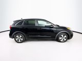 Used 2017 Kia Niro EX image 2