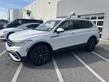 Used 2022 Volkswagen Tiguan SE w/ Panoramic Sunroof Package image 5