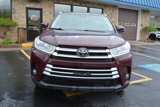 Used 2018 Toyota Highlander XLE image 2
