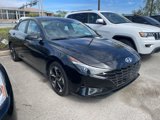 Used 2022 Hyundai Elantra SEL w/ Convenience + Premium Package image 2