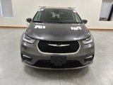 Used 2022 Chrysler Pacifica Touring-L image 3