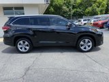 Used 2017 Toyota Highlander FWD V6 image 2